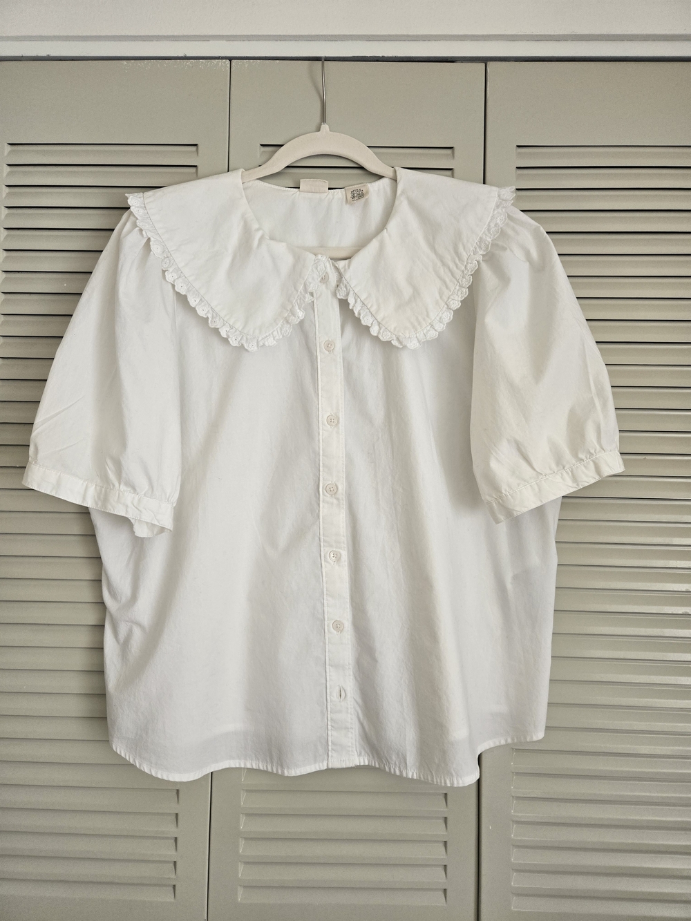 Levi's White 100% Button-Front Blouse with Peter Pan Eyelet Collar